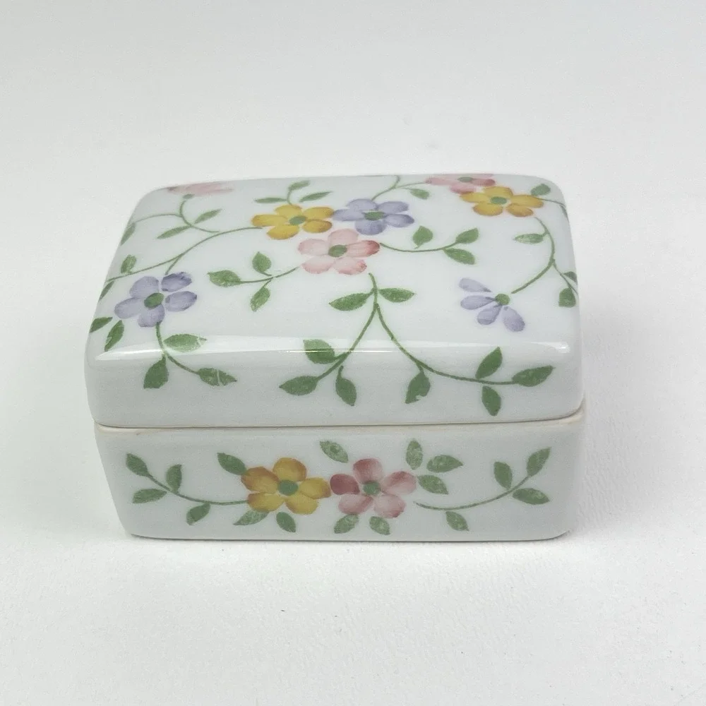 Andrea By Sadek Porcelain Floral Lidded Trinket Box Made In Japan